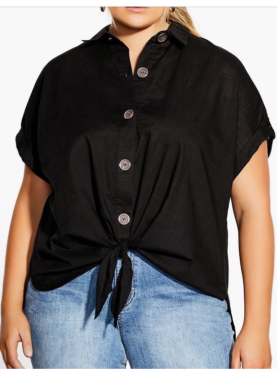 City Chic Tops - City Chic Black Button-Up Camp Shirt Size 20 EUC